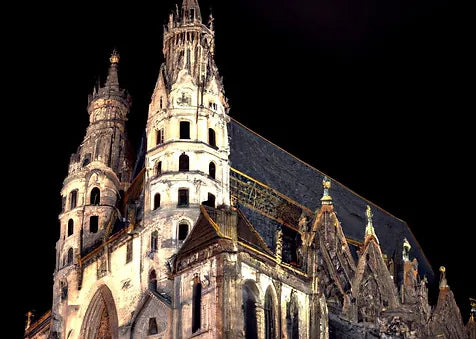Vienna - The Manhunt by Stephansdom